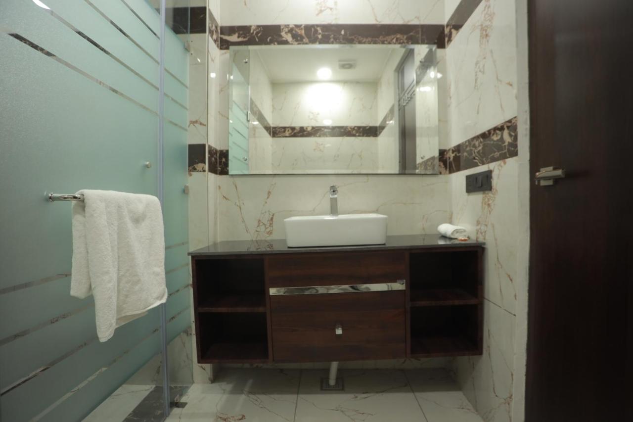 Ovel Hotel Ludhiana Dış mekan fotoğraf