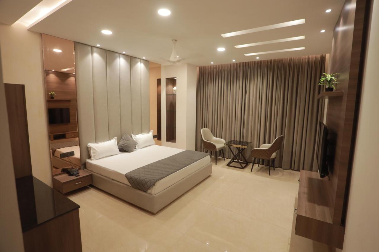 Ovel Hotel Ludhiana Dış mekan fotoğraf